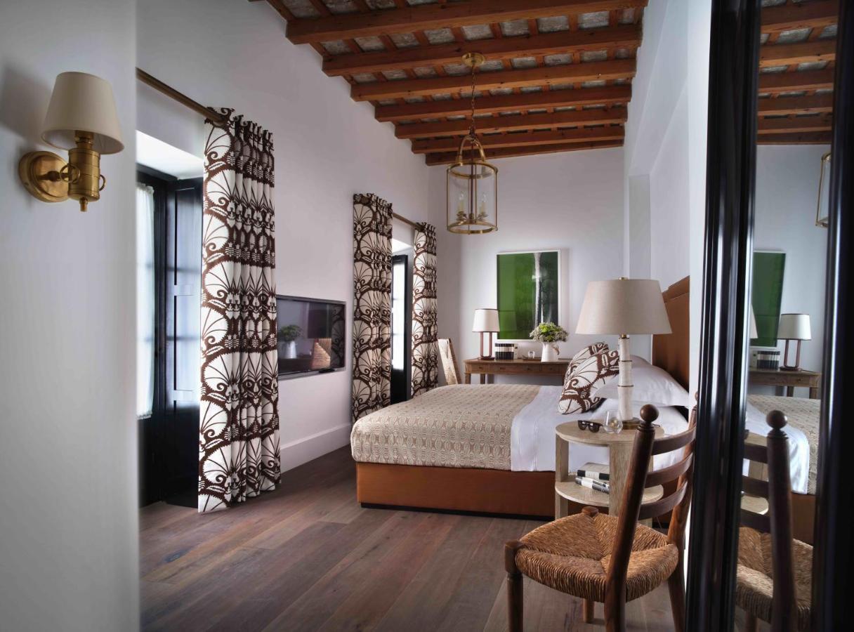 Superior Deluxe Double or Twin Room