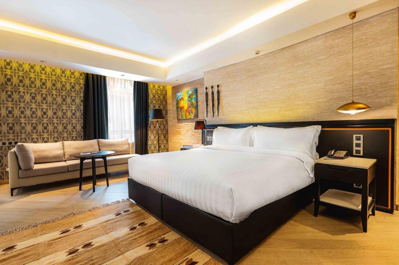 Deluxe Zimmer mit Kingsize-Bett