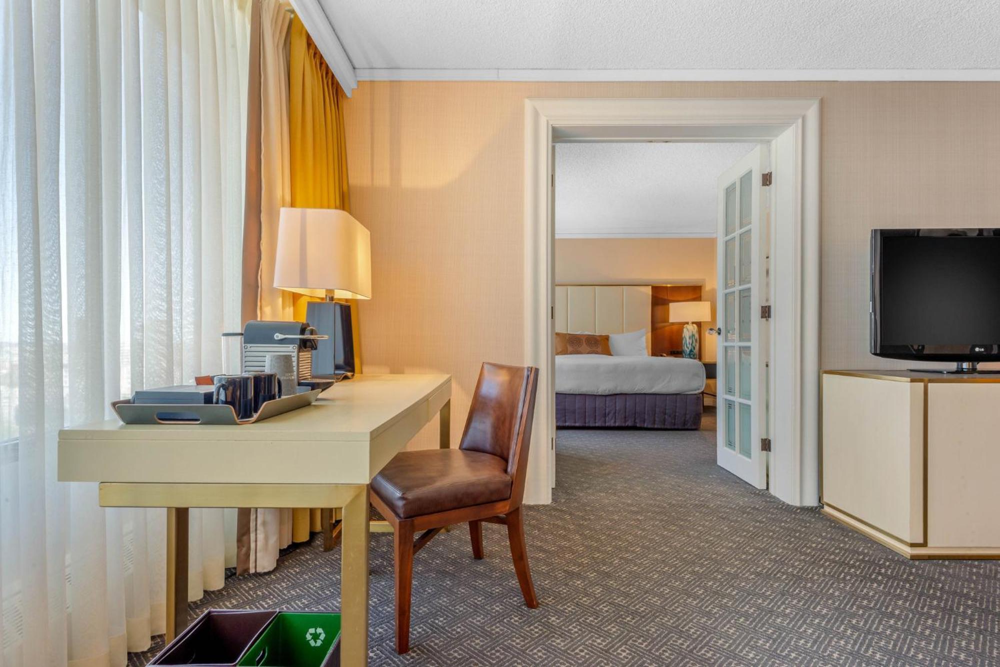 Suite Omni mit 1 Kingsize-Bett und Schlafsofa