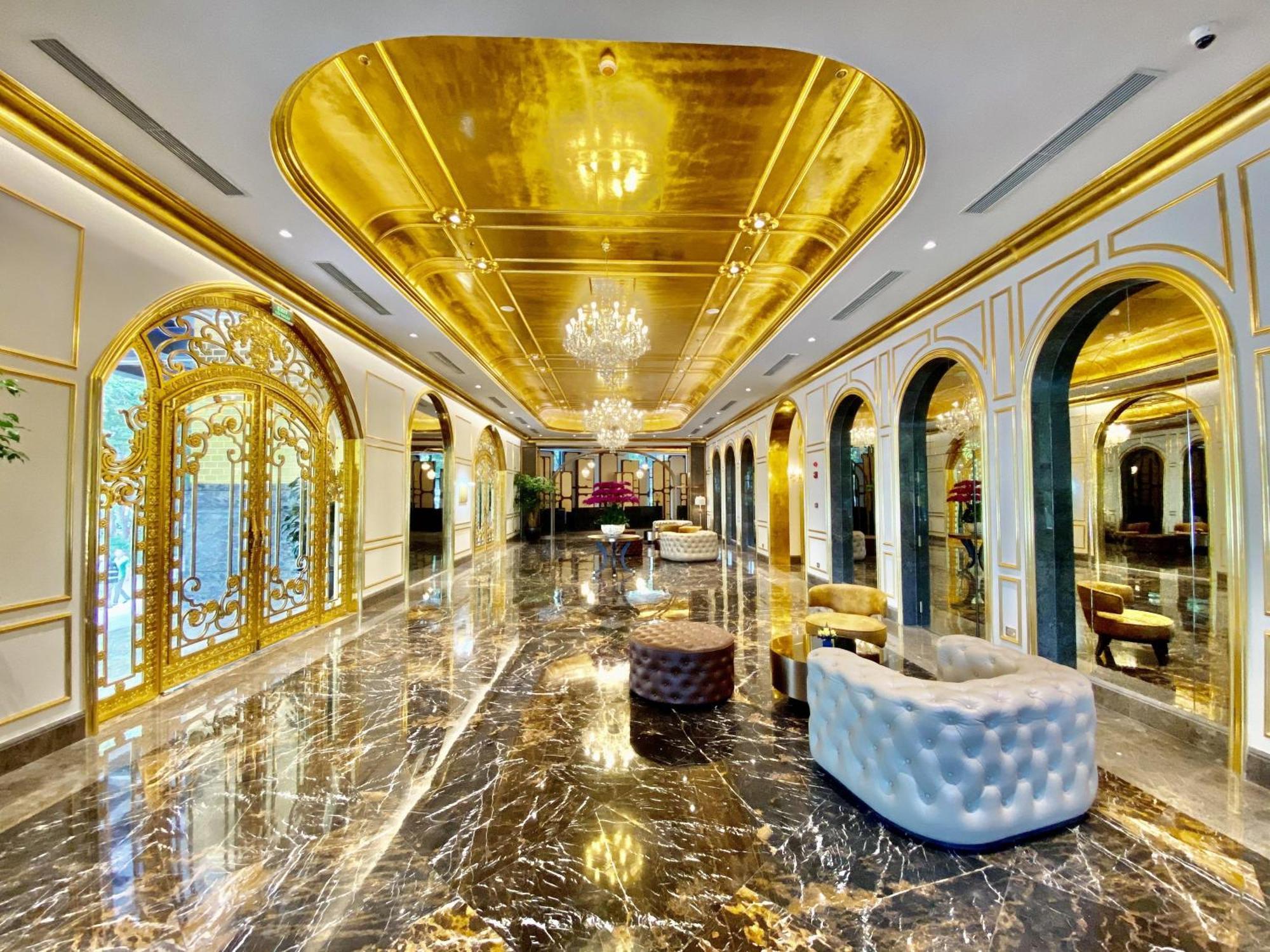 Lakeview Penthouse
