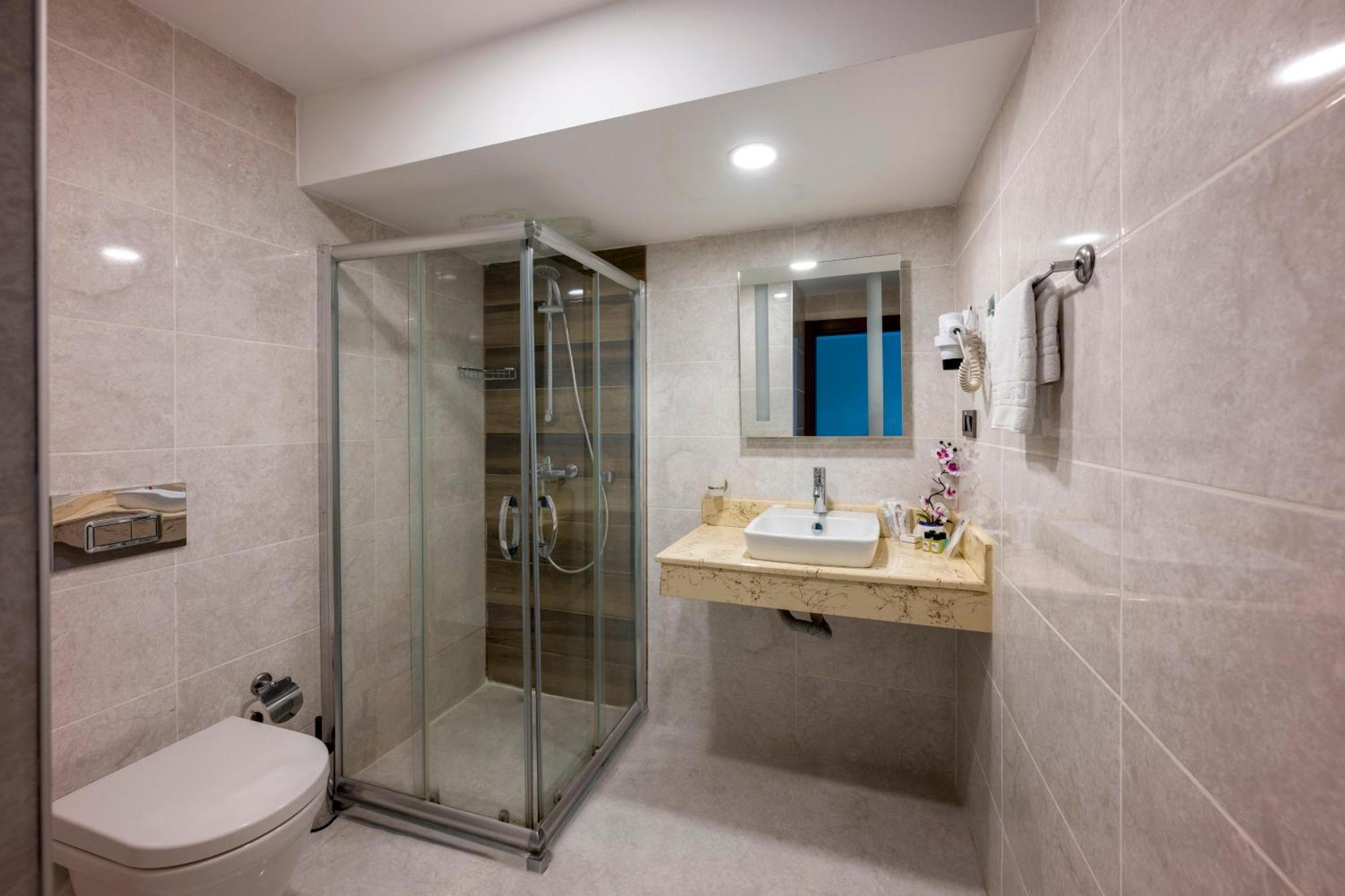 Standard Double or Twin Room,1544116273:JPEG