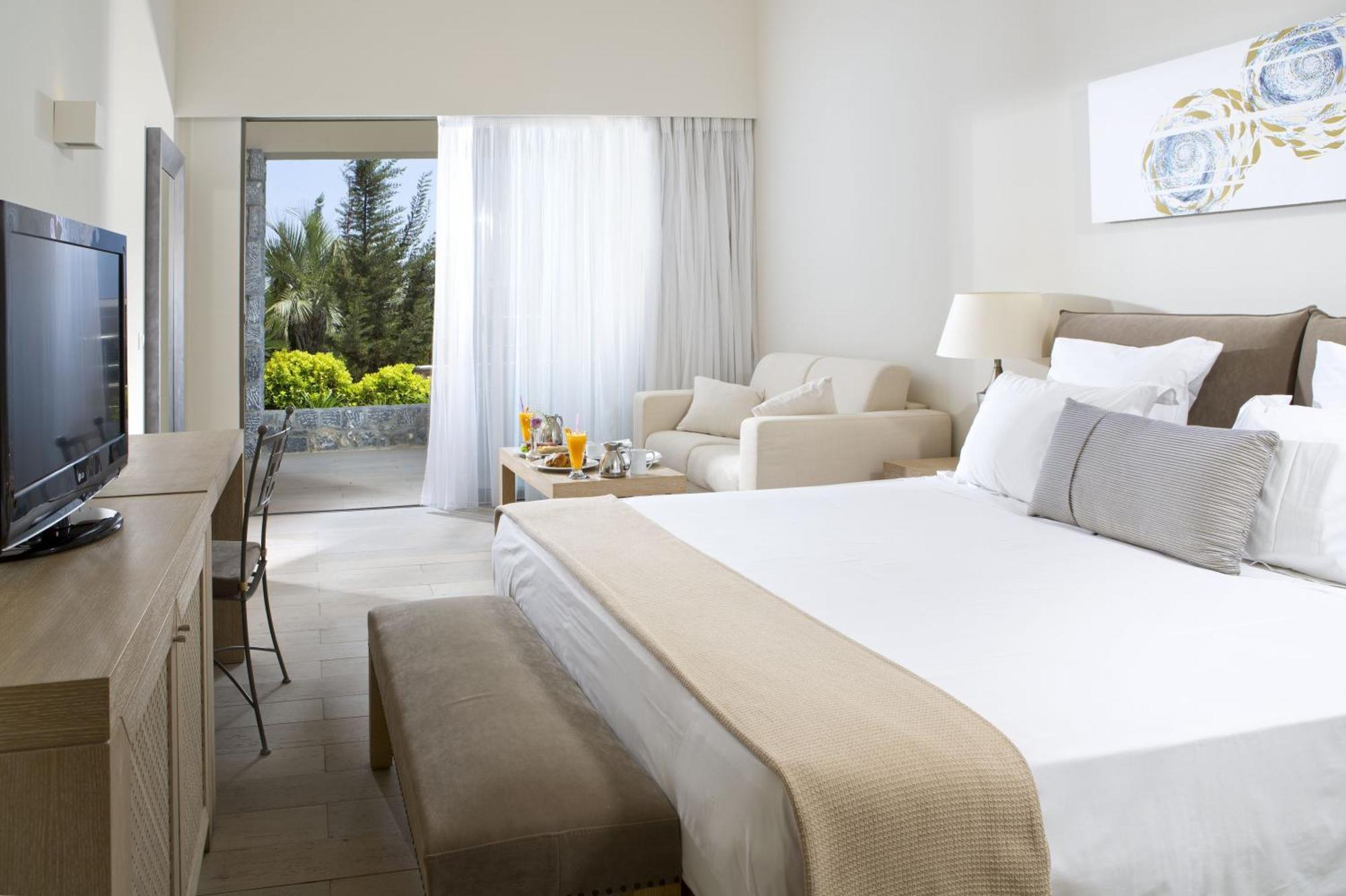 Suite Shared Pool,1586110936:JPEG