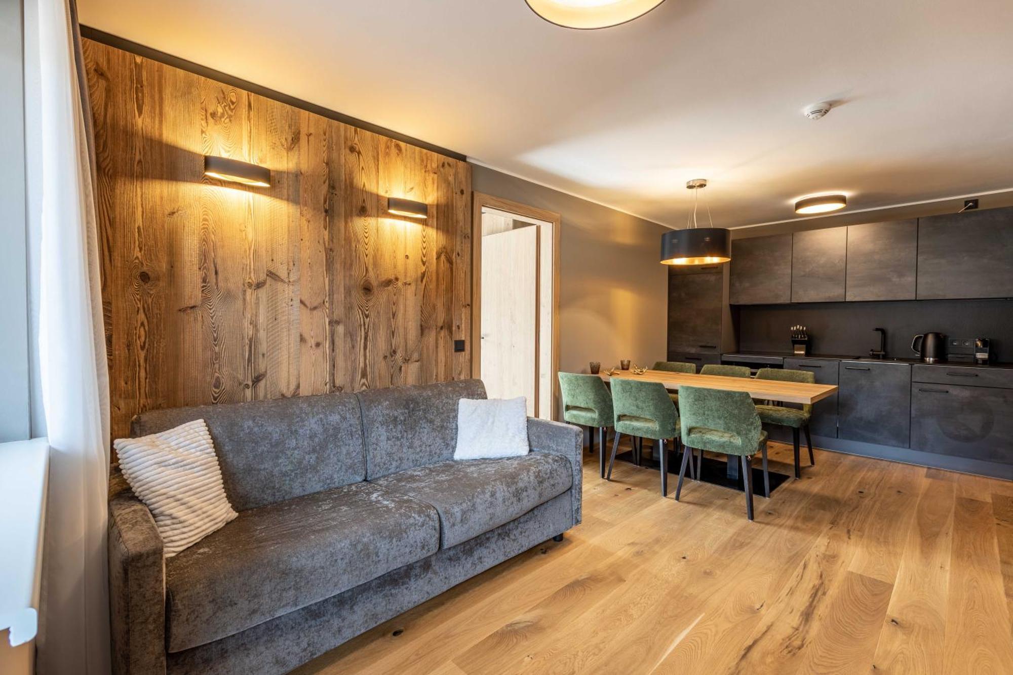 Superior Apartment