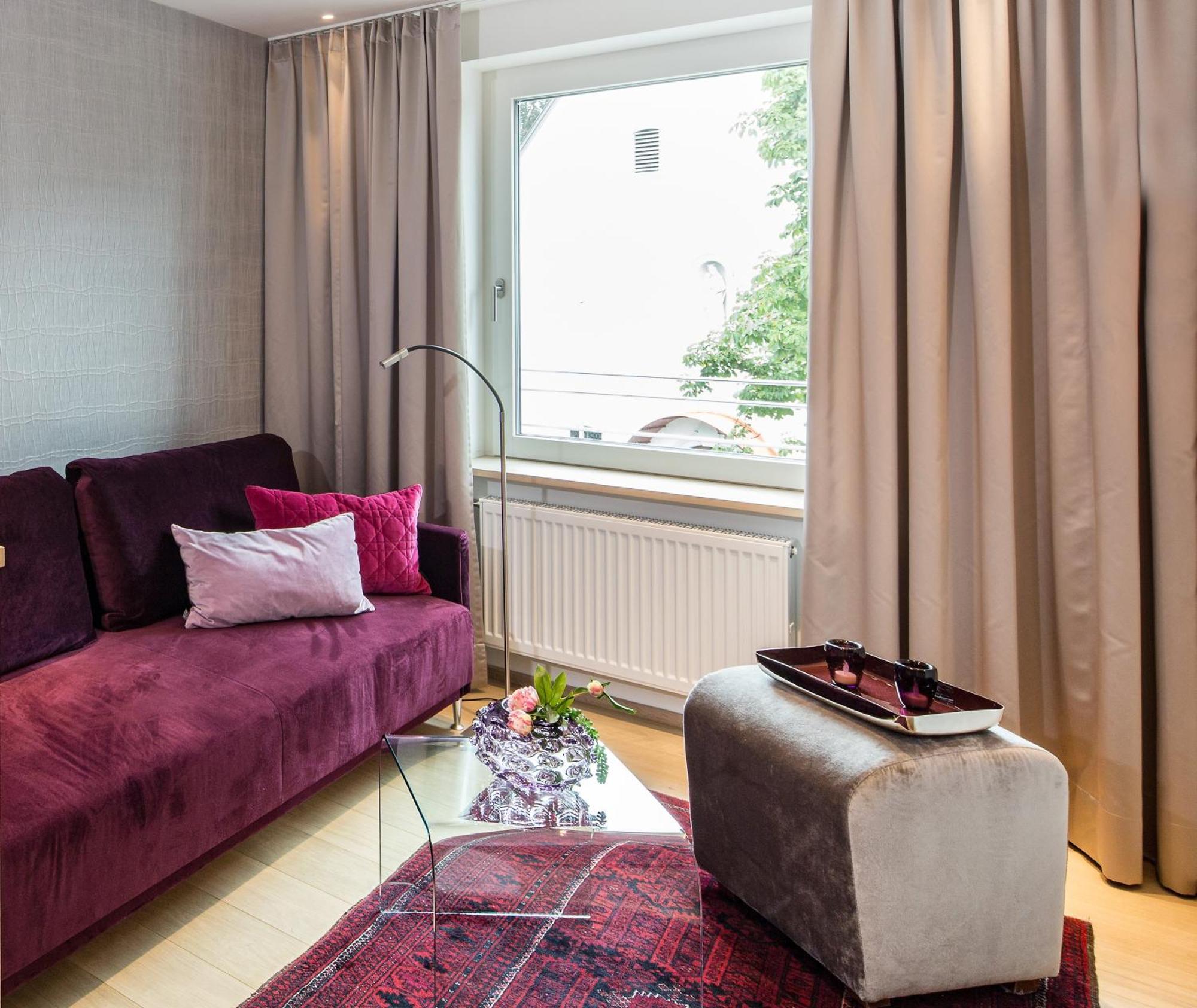 Comfort Suite Fireplace