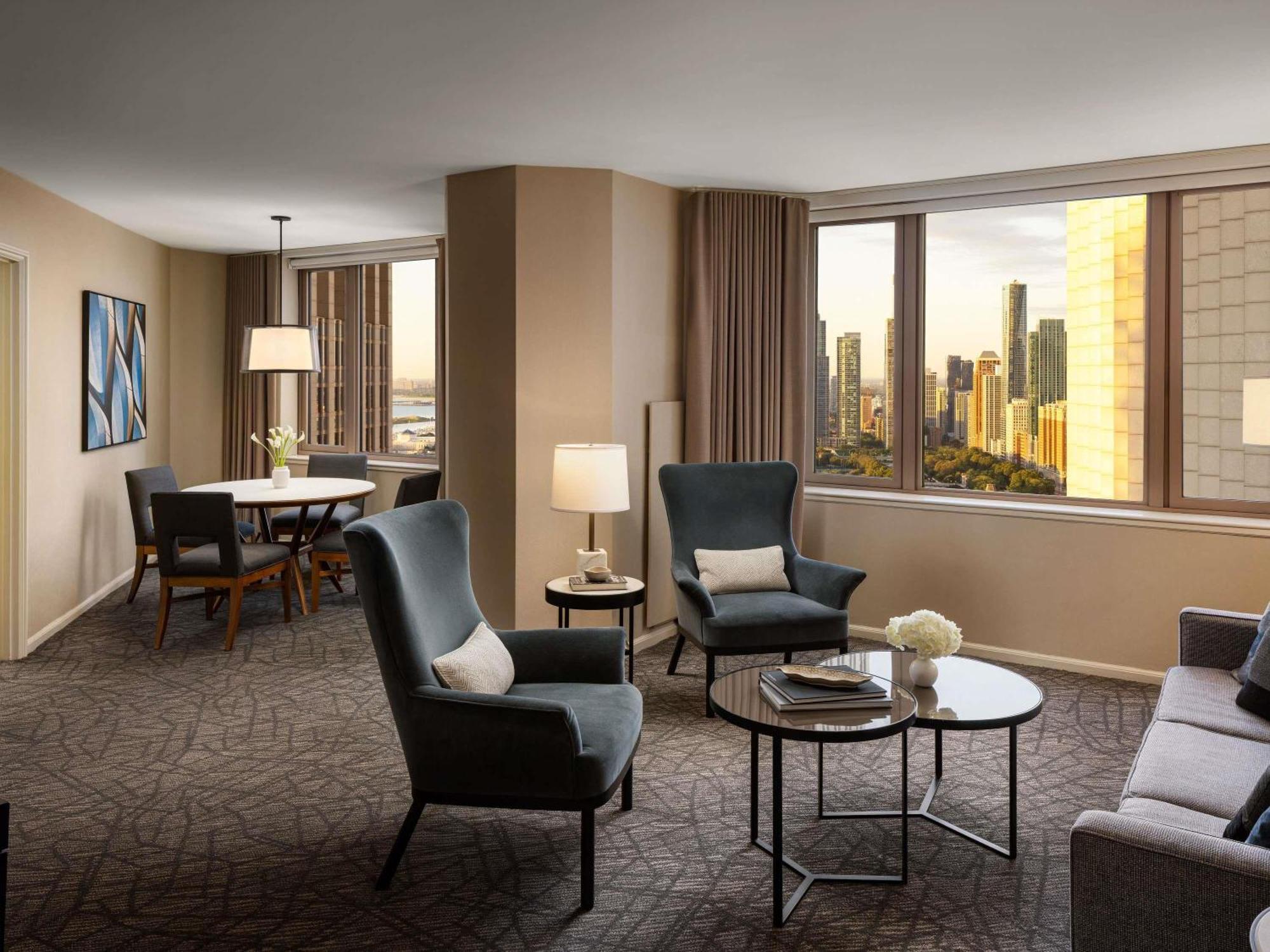 Signature View Suite mit einem Schlafzimmer und einem Kingsize-Bett
