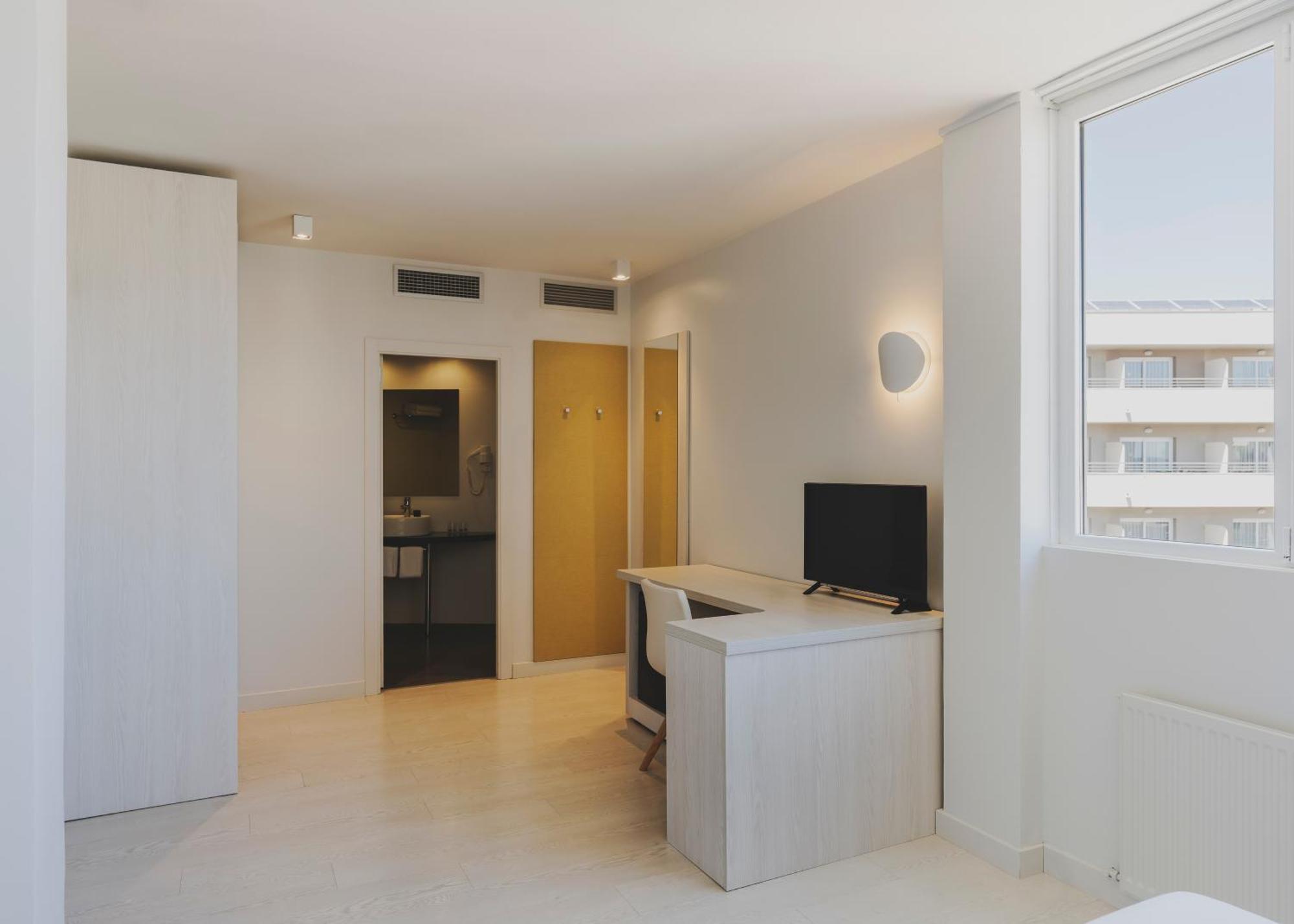 Double Room without Balcony,1770859473:JPEG