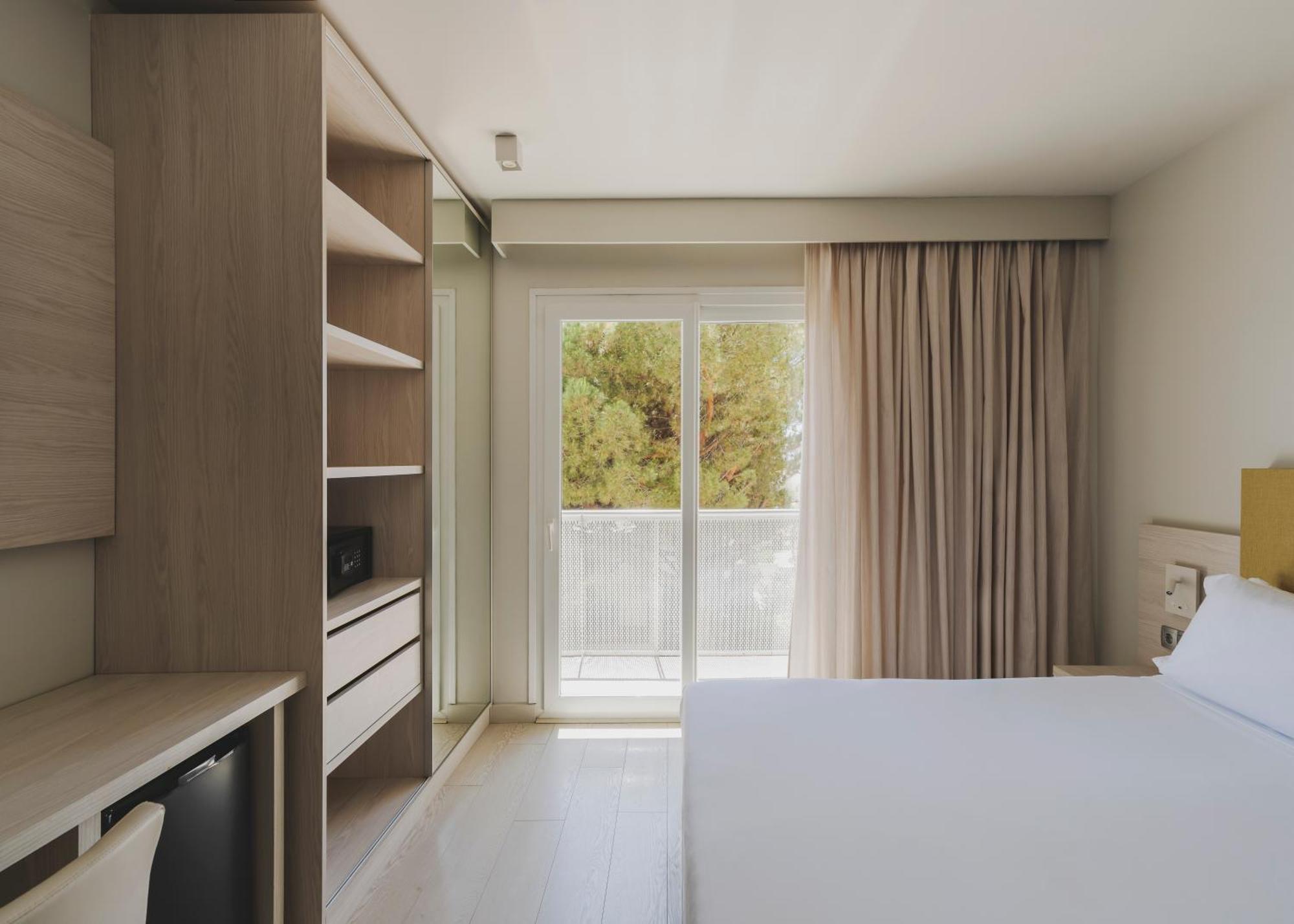 Triple Room,1770859448:JPEG
