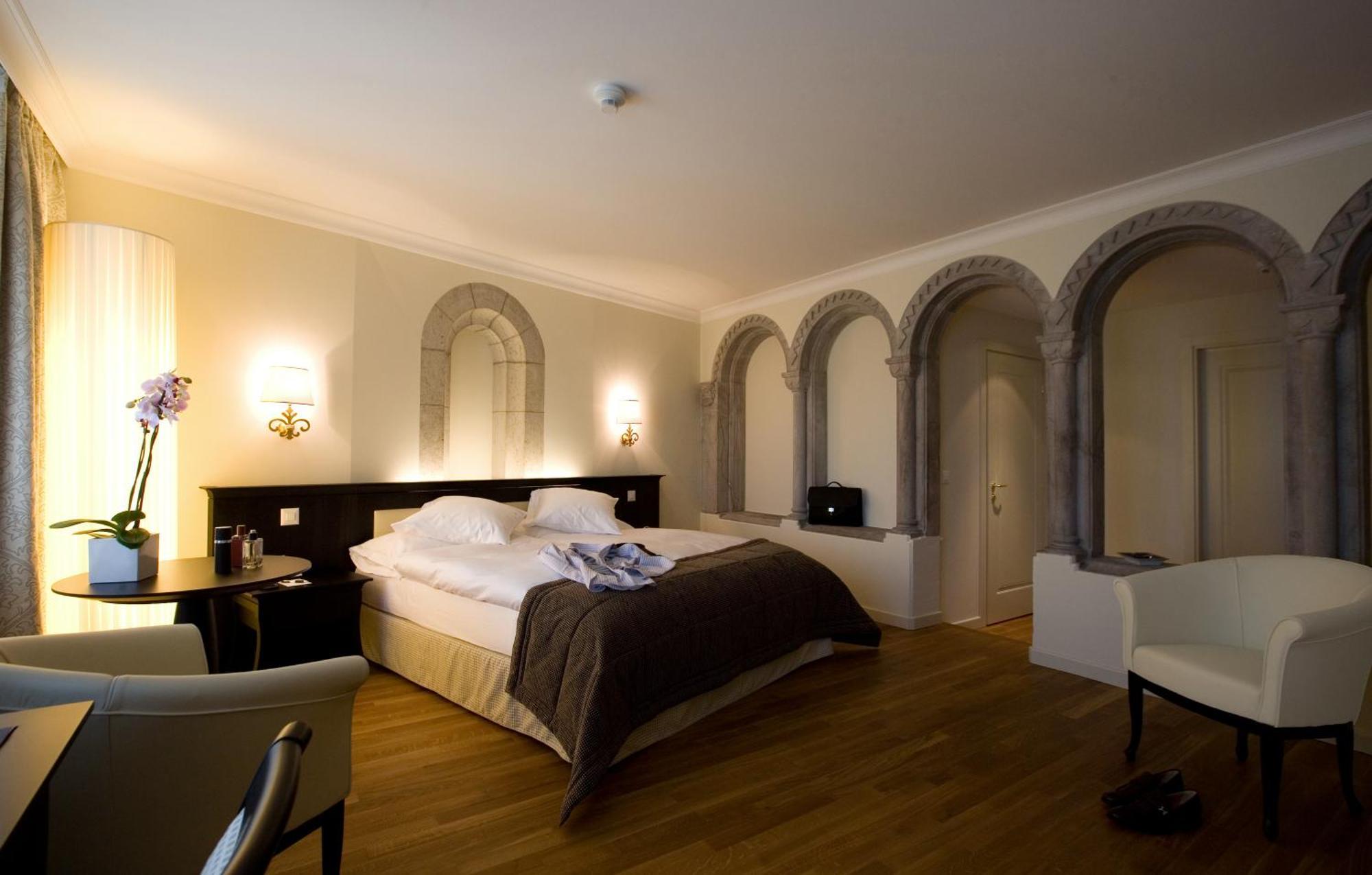 Dreibettzimmer