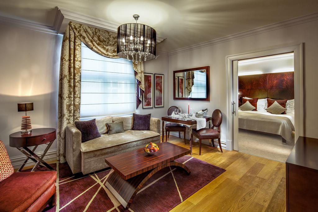 Grand Deluxe Suite