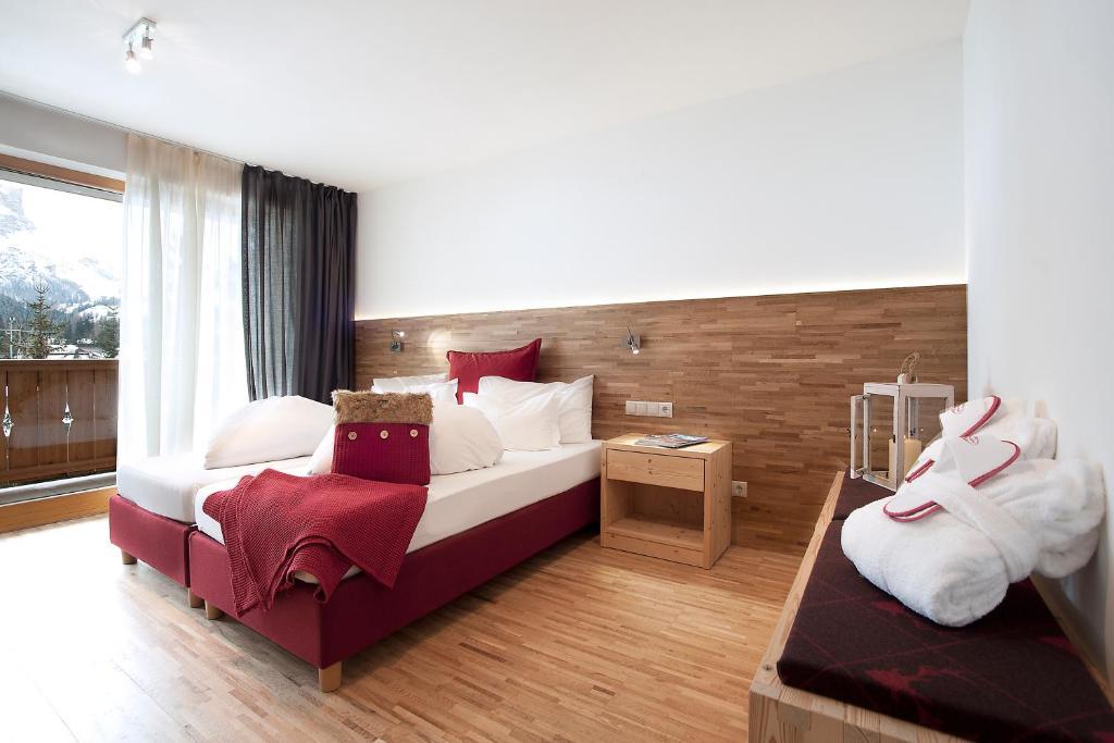 Superior Double or Twin Room Mountain View