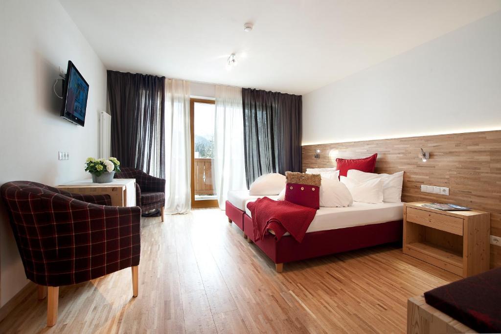 Superior Double or Twin Room Mountain View