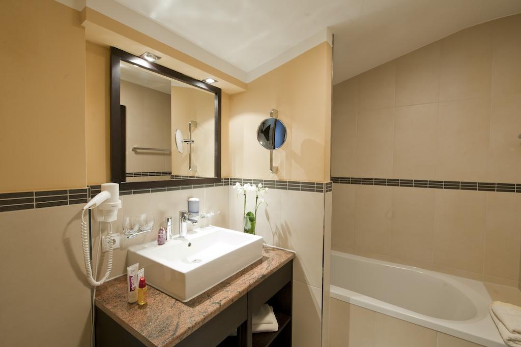 Superior Double Room,708207844:JPEG