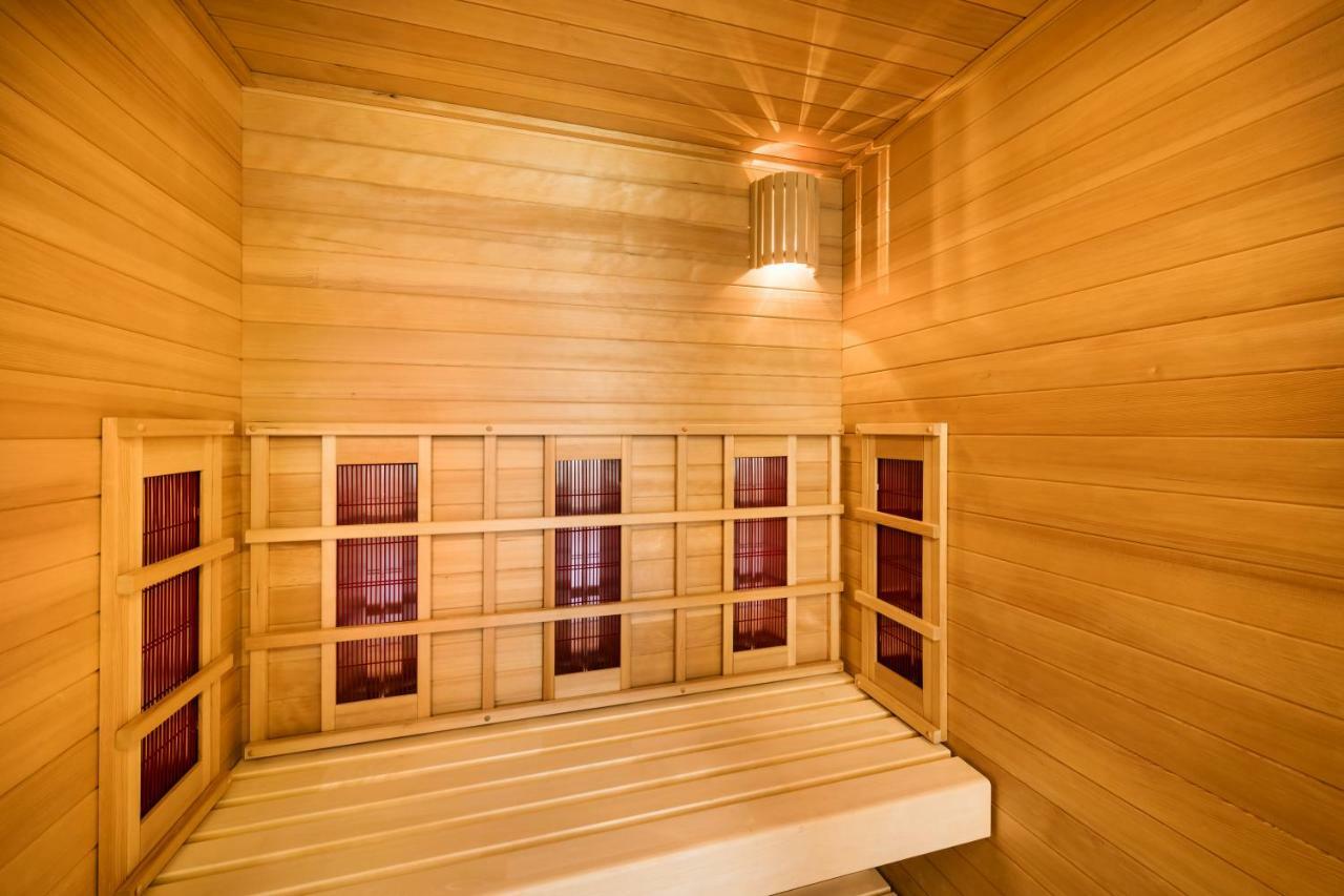 Deluxe Bungalow,800010528:JPEG