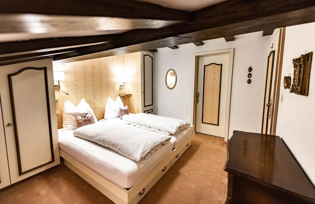 Hotel Olympia-1