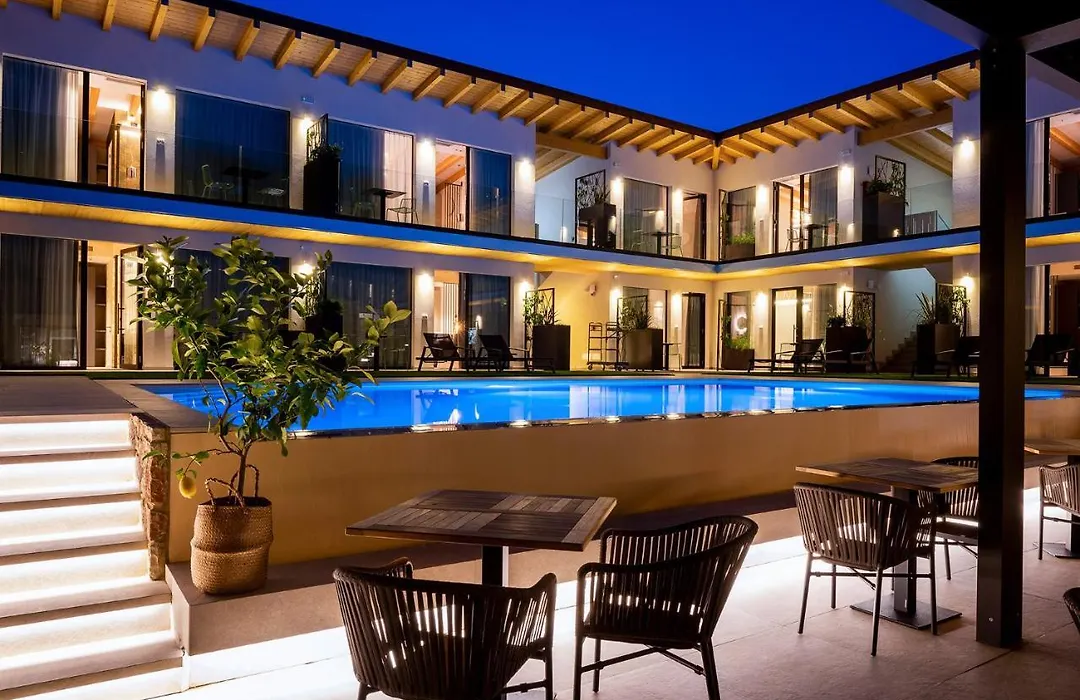 Relais Limonaia - Suites & Garden Spa-1