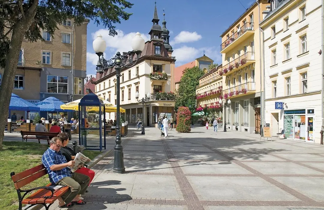 Uzdrowisko Cieplice - Dom Zdrojowy-1
