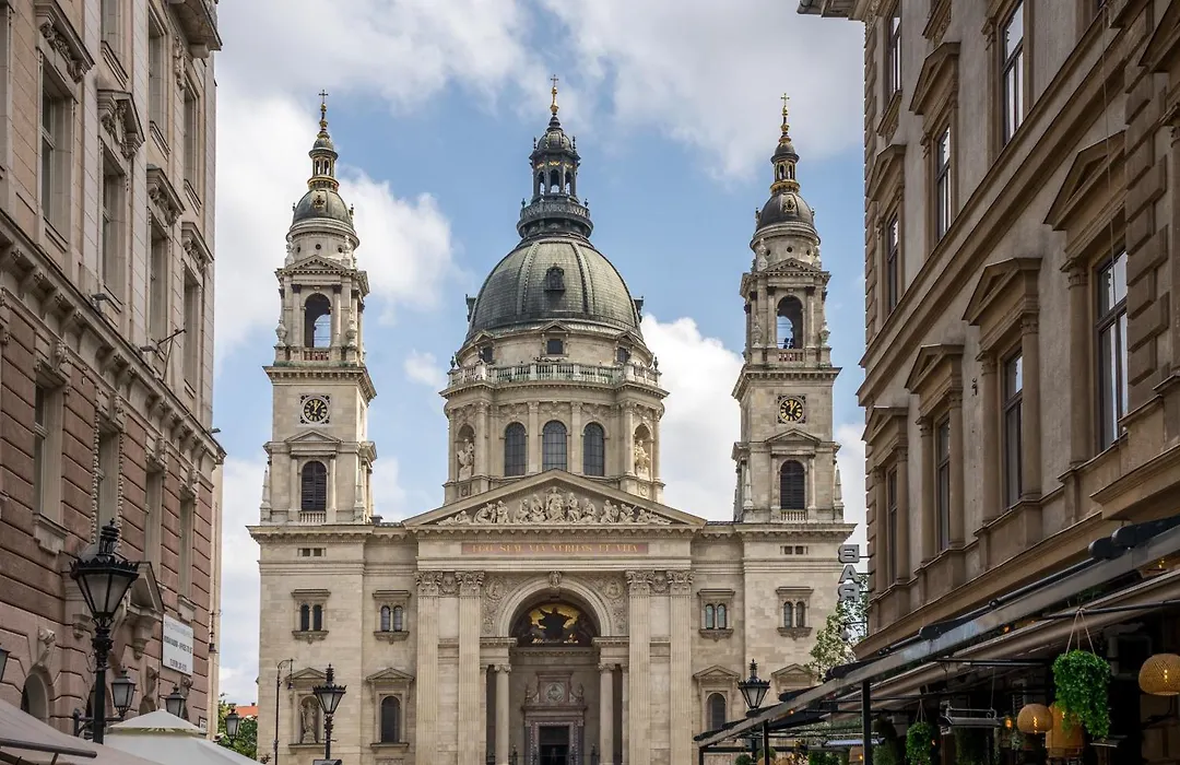Ikonik Parlament-1