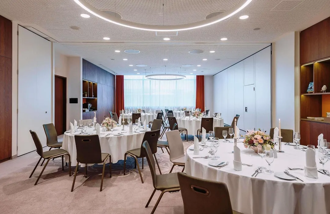 Mövenpick Hotel Stuttgart Messe&Congress-1