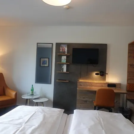 Hotel&Weinhaus Zum Schwarzen Bären-2