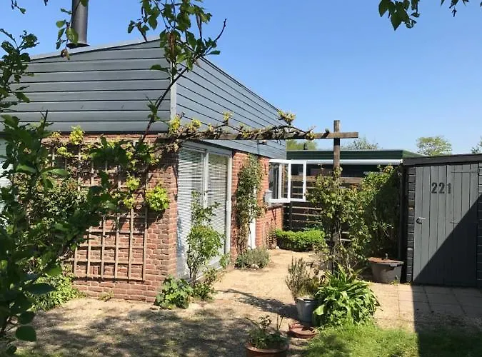 Strandhotel: Bungalow 221