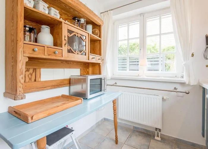 Haushälfte B, Wenningstedter Weg 12