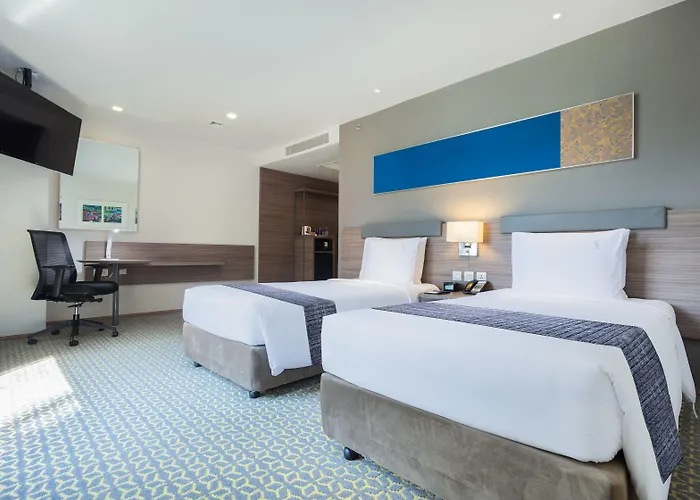 Golf Hotel: Holiday Inn Express Bangkok Sathorn By Ihg