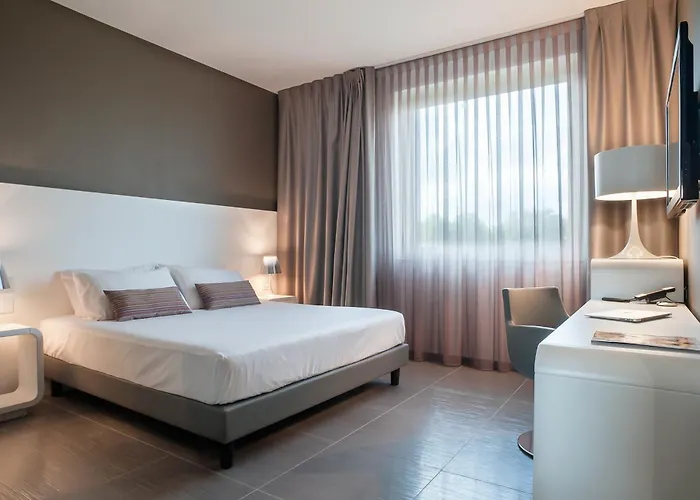8Piuhotel