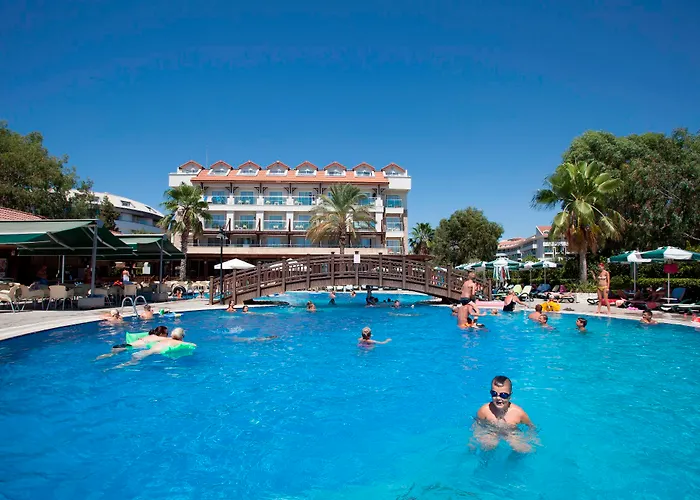 Hotel mit Pool: Seher Resort