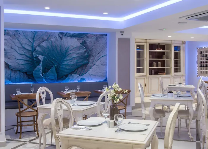 Mari Kristin Beach Hotel