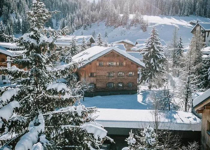 Gästehaus: Alpina Lech - Geborgen in den Bergen