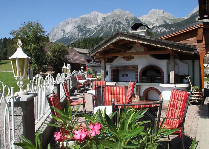 4-Sterne-Hotel: Hotel Neuwirt