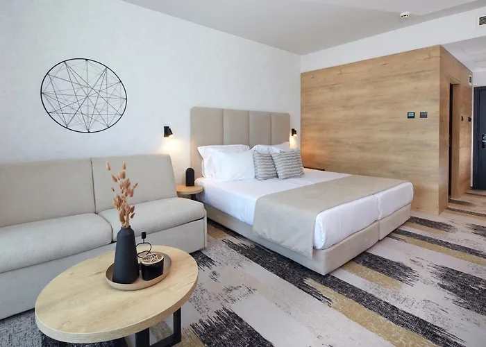 Hotel: Hotel Marvel All Inclusive - Fully Renovated Free Beach Access