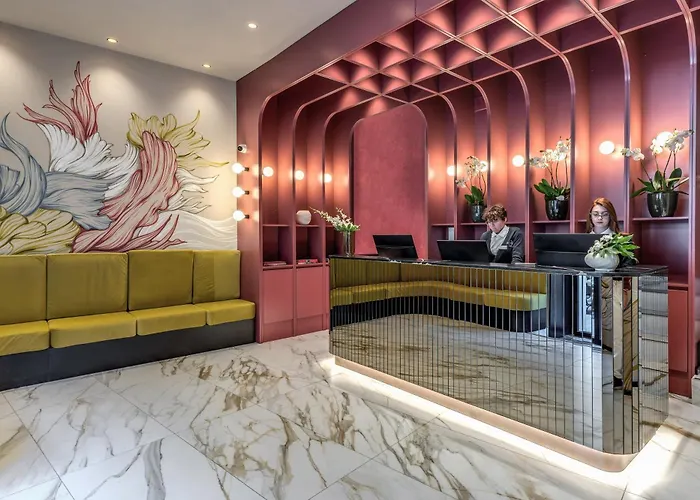 Hotel: Madison Hotel