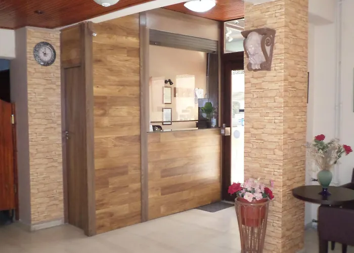 Strandhotel: Tina Hotel