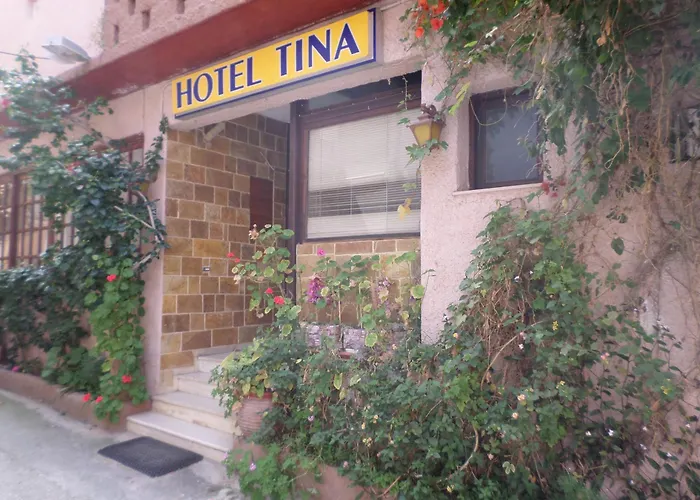 Strandhotel: Tina Hotel