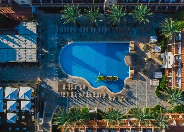 Napa Plaza (Adults Only)