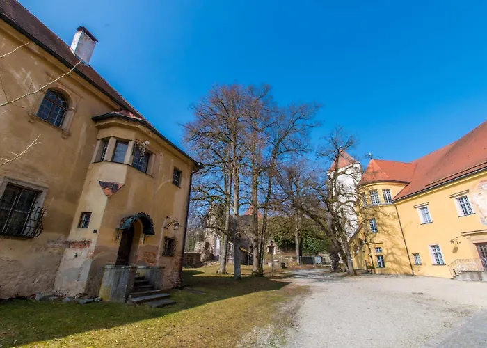 Hotel Schloss Neuburg - Hoftaferne