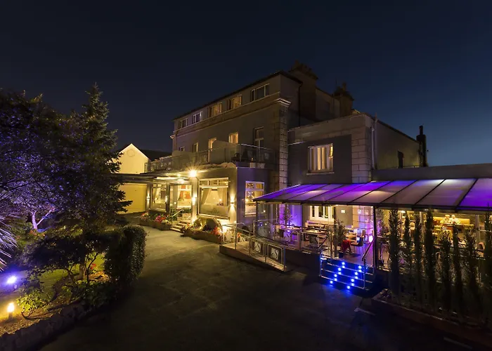 Strandhotel: The Savoy Jersey