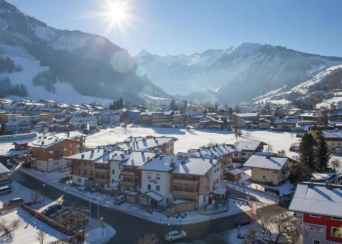 Ferienvermietung: Avenida Mountain Resort By Alpin Rentals