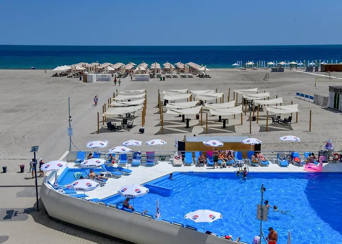 Zenith Hotel
