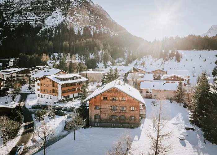 Gästehaus: Alpina Lech - Geborgen in den Bergen