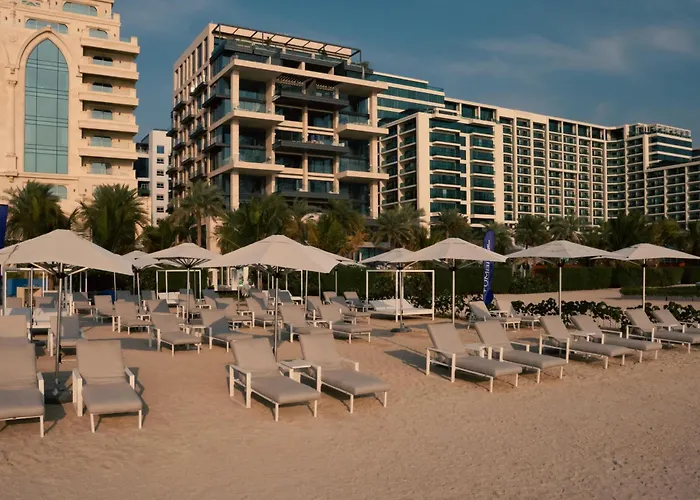 Tumbi Dubai The Palm, Tapestry Collection Hilton