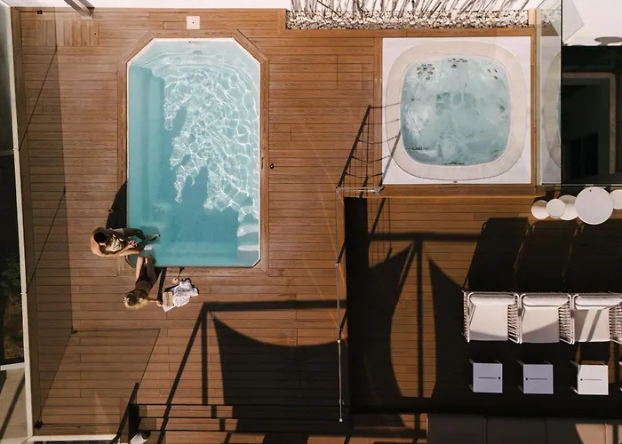 Kyrat Amarac - Adults Only