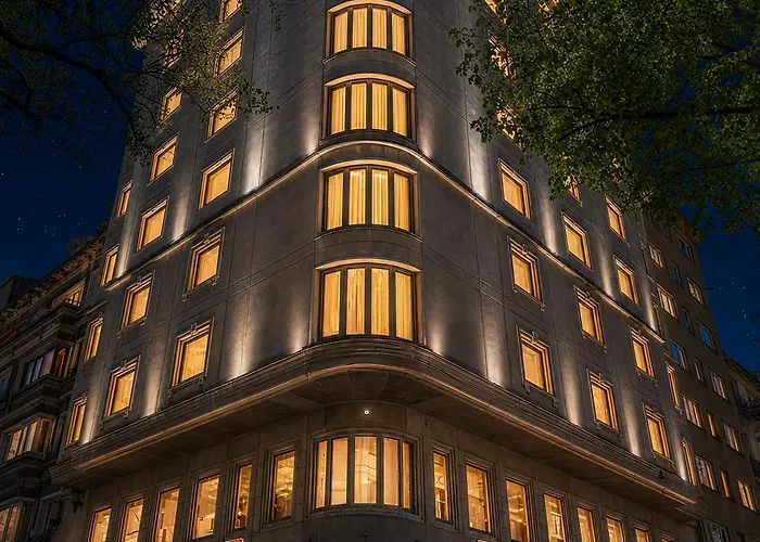 Resort: Midtown Hotel