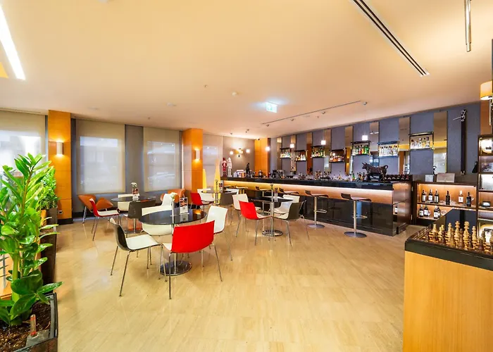 Resort: Midtown Hotel