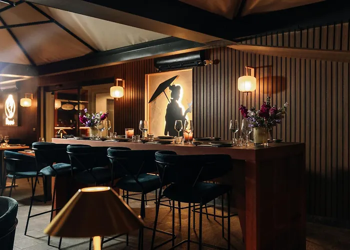 Hotel 77 Seventy-Seven - Maison D'Art Collection