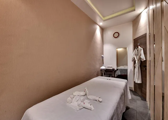 Hotel Suba Palace Near Gateway Of India