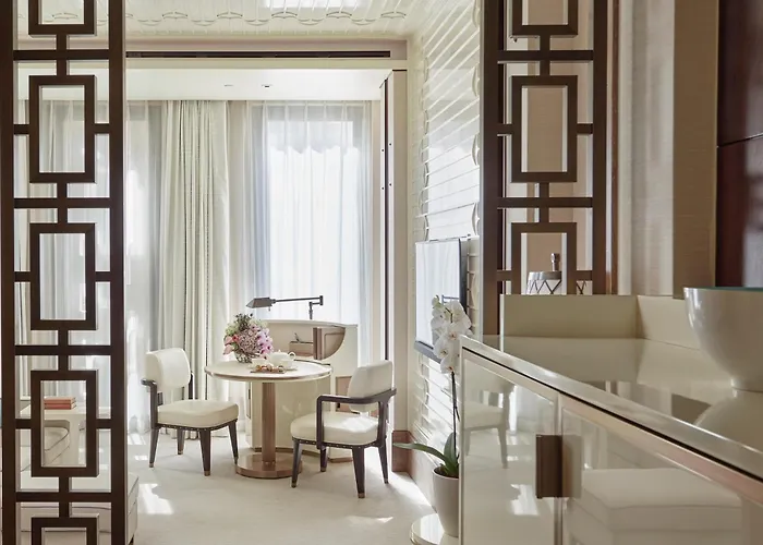  Mandarin Oriental