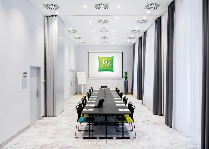 Ibis Styles Center