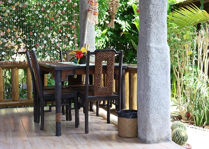 La Digue Holiday Villa